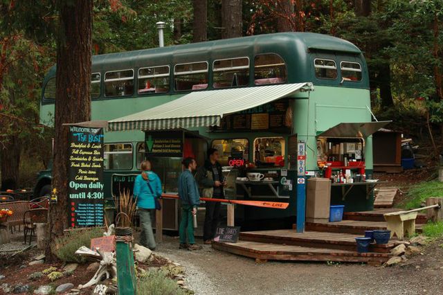 saturna_bus.jpg